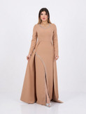 خرید اینترنتی لباس مجلسی بلند مدل هلیا با پارچه مازراتی گرم بالا، دور یقه و چاک سنگدوزی شده در رنگبندی متنوع در فروشگاه ماه آذین